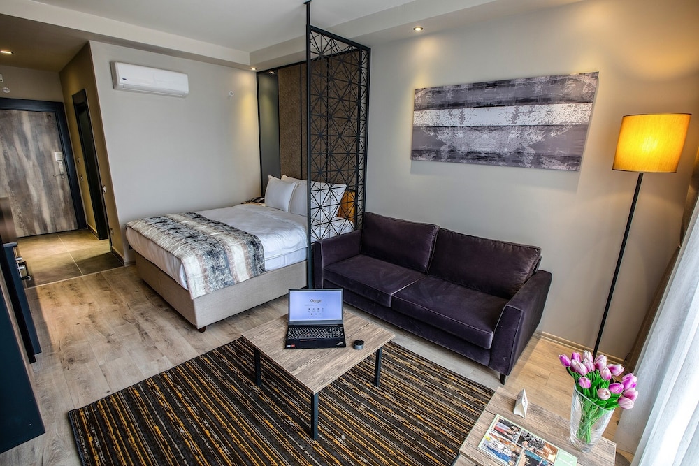 Shimall Hotel 31/44