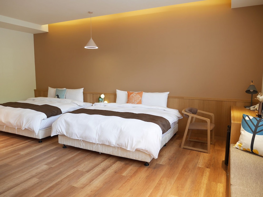 Seemoon B&B 6/25