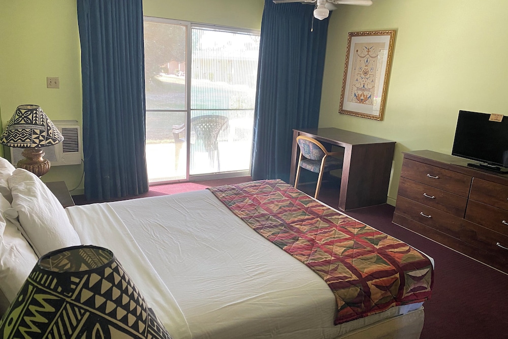 Hotel Yuma AZ Desert Grove 12/47