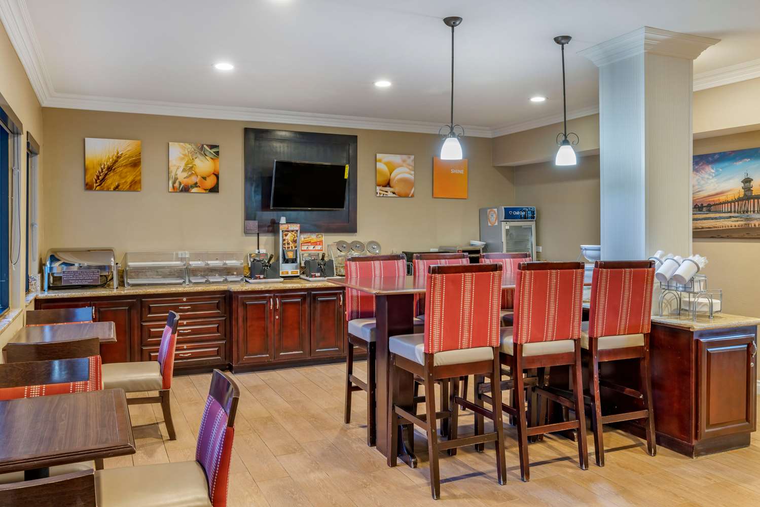 Comfort Inn & Suites Huntington Beach 34/43