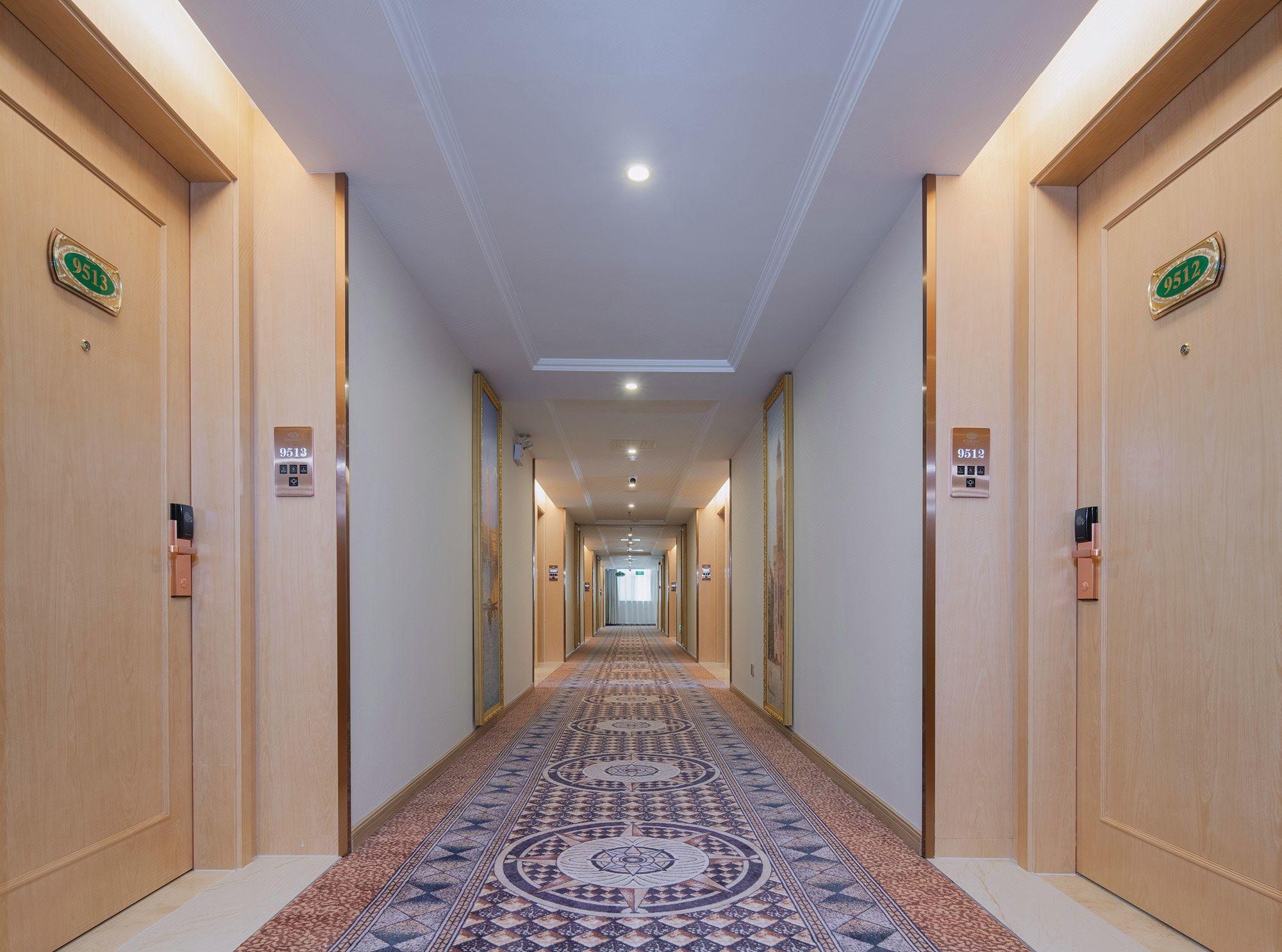 Vienna Hotel (Huaiyuan Xinhe) 2/33