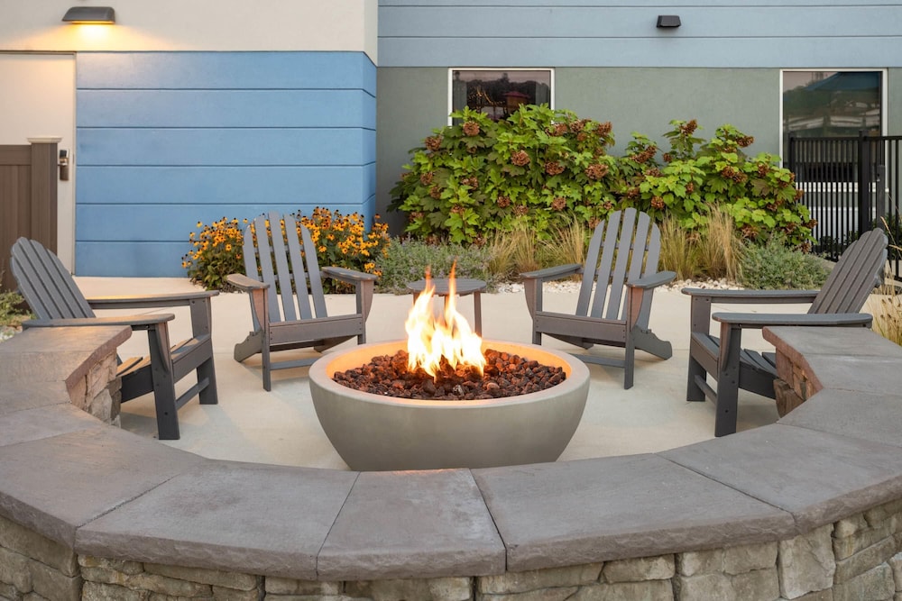 Microtel Inn and Suites by Wyndham Rehoboth Beach 45/62