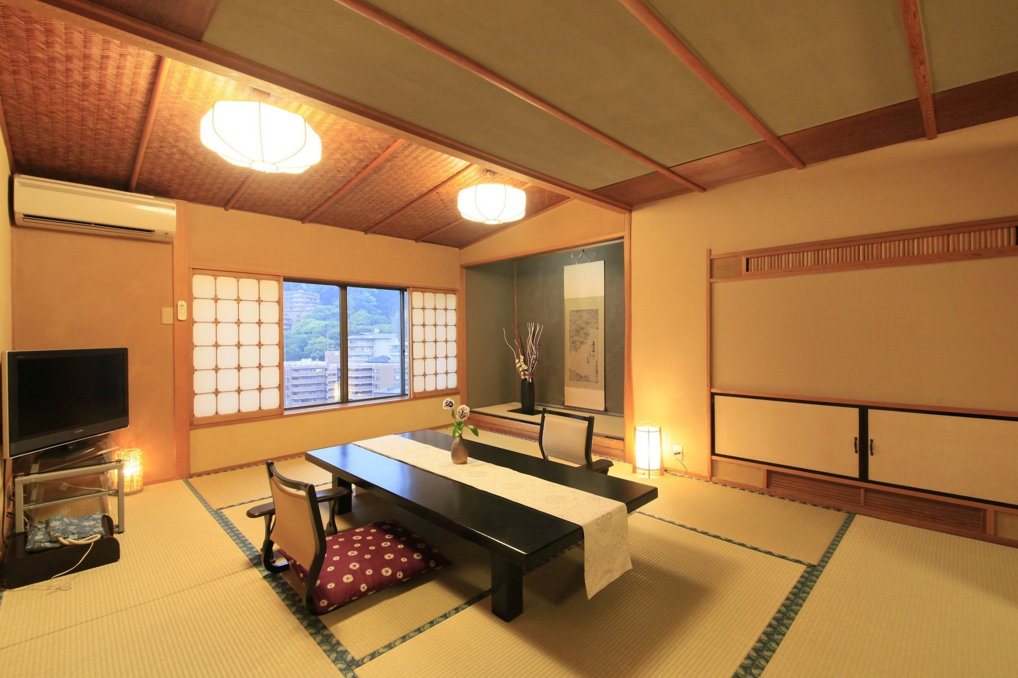 غرفة يابانية سوبيريور، Wakamatsu Yugawara Sekitei (ex Wakamatsu Yugawara Hot Spring Resort) 7/10
