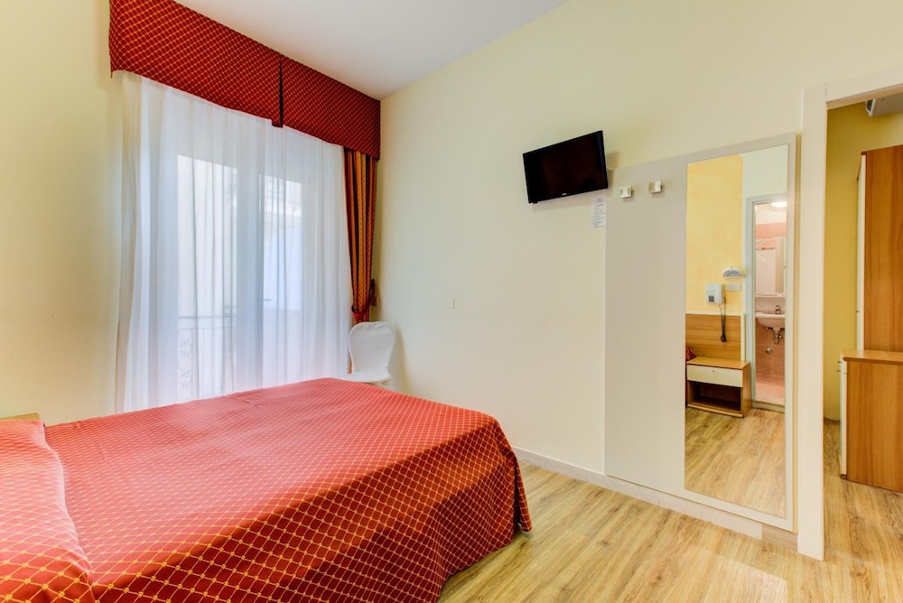 Hotel Dusseldorf 6/50
