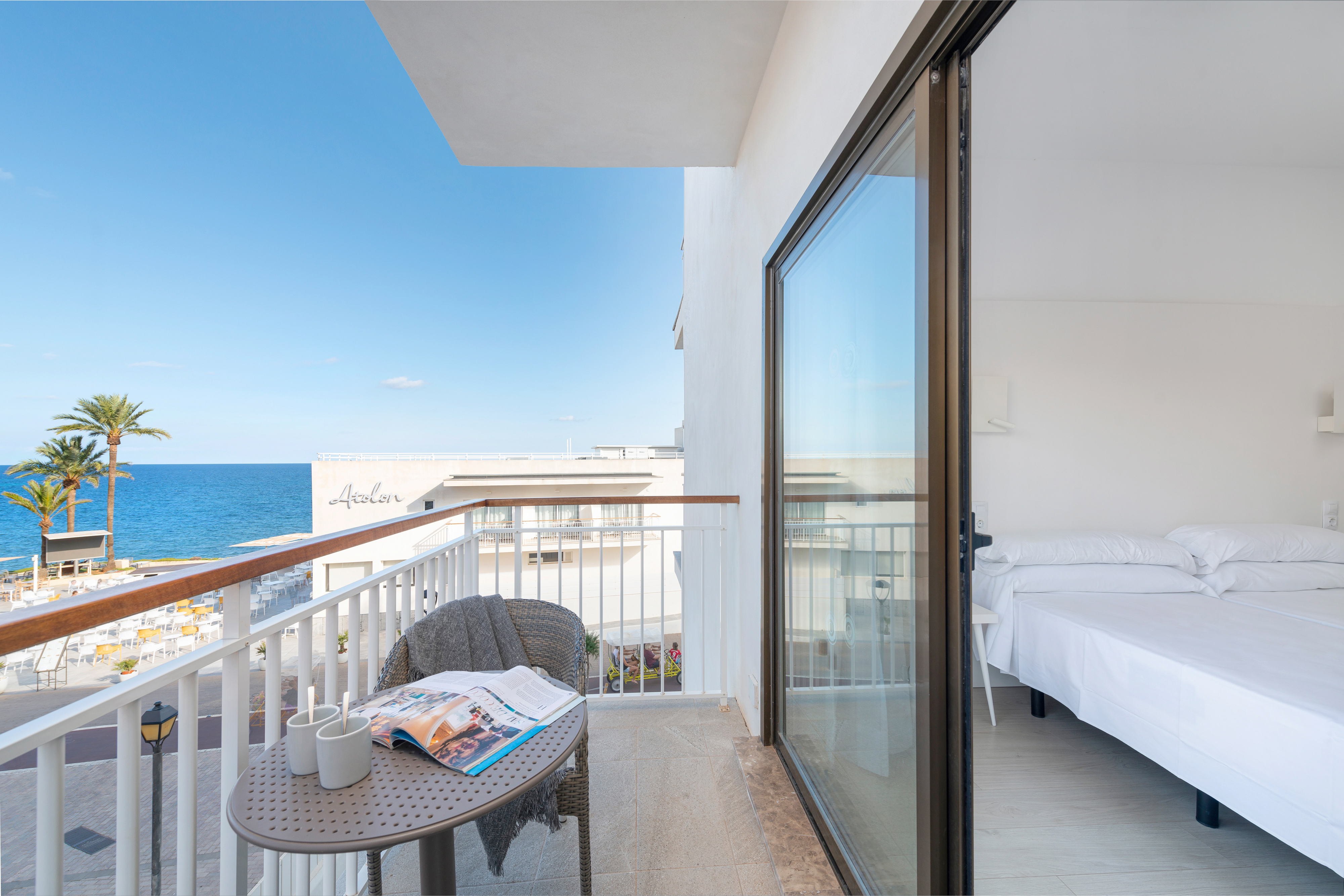 Room, Double or Twin Bed, Lateral Side Sea View