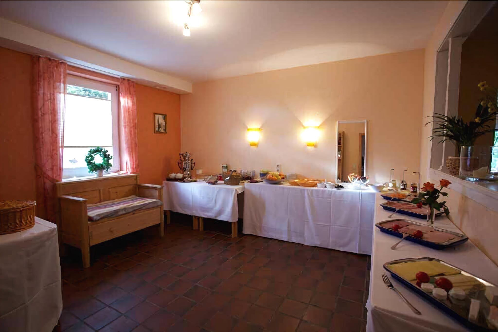 LINDENHOF Hotel Garni 10/34