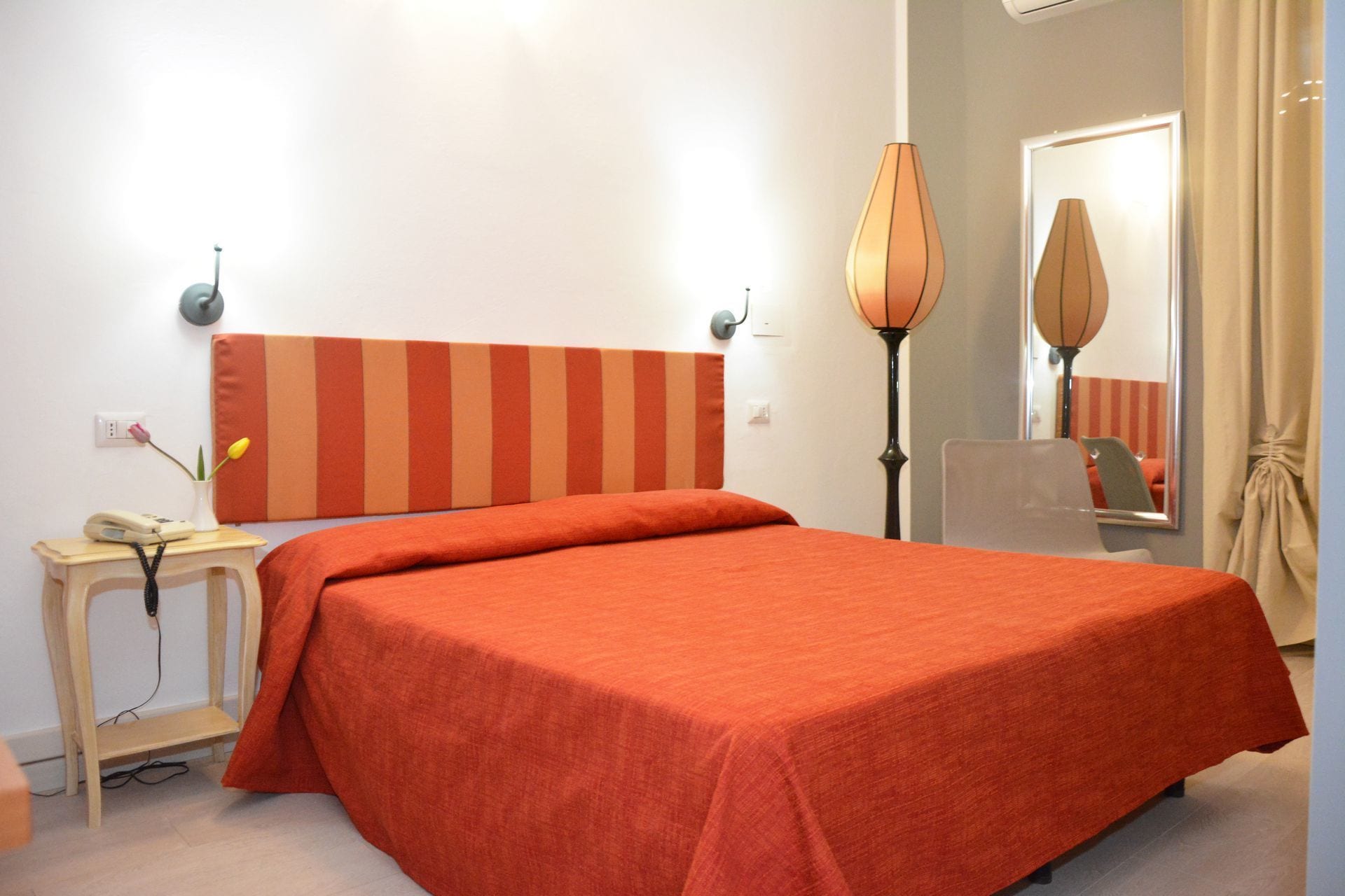 STANDARD, DOUBLE OR TWIN BED