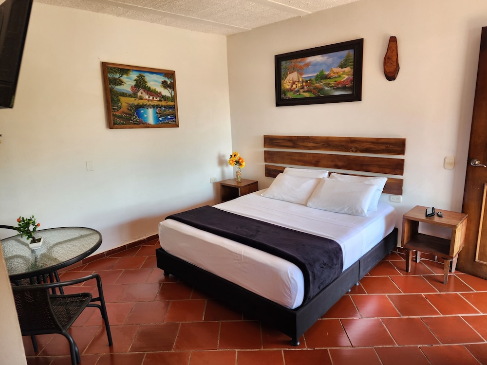 Hotel Campestre Palmas Del Zamorano 14/50