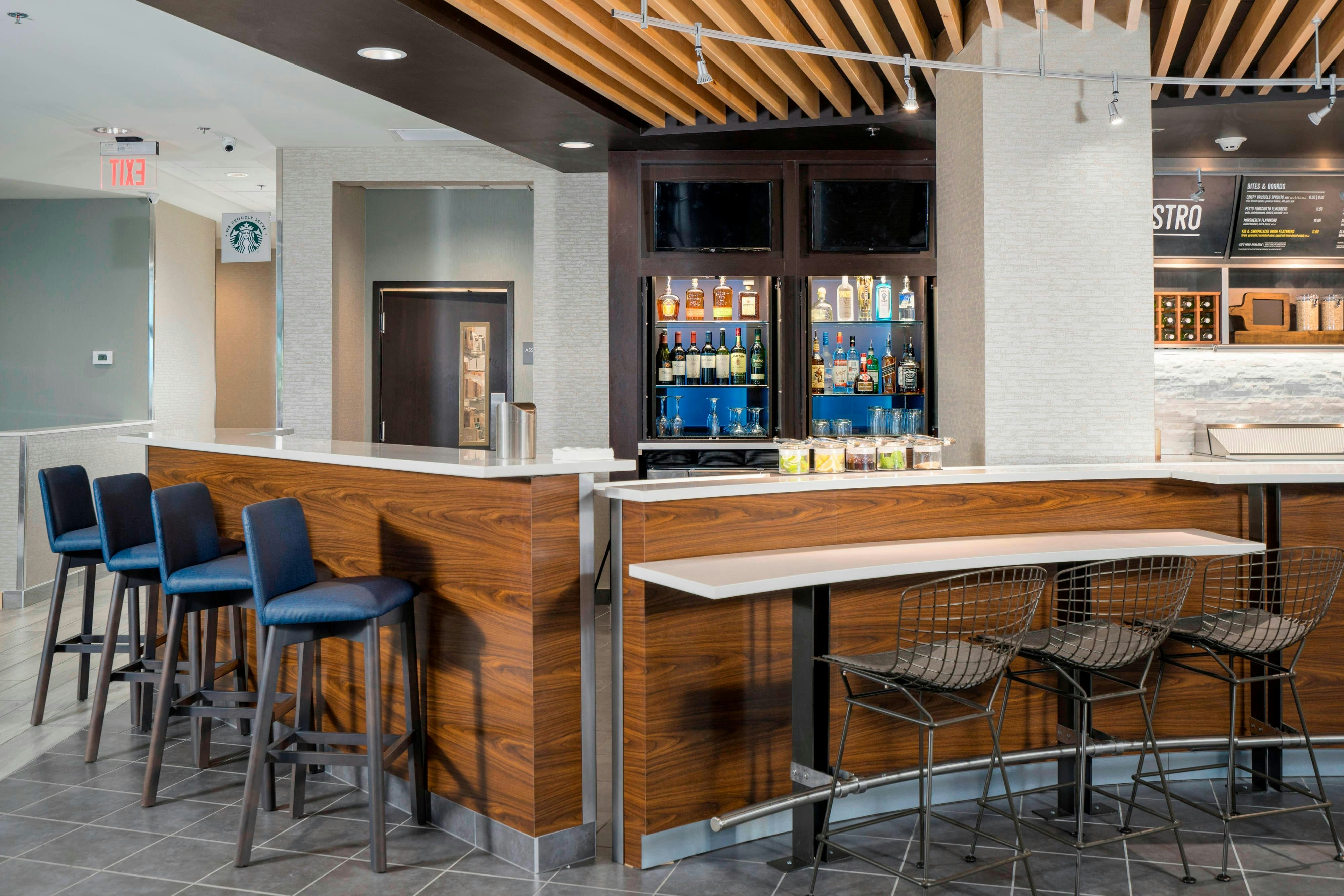 Courtyard by Marriott Niagara Falls, USA 18/22