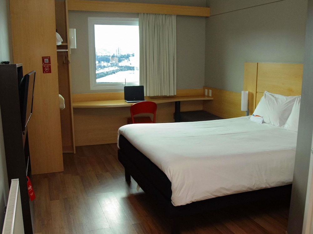 Ibis Puerto Montt 13/42