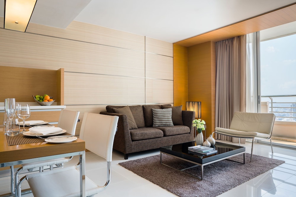 JC Kevin Sathorn Bangkok Hotel (ex. Anantara Sathorn Bangkok Hotel) 38/64