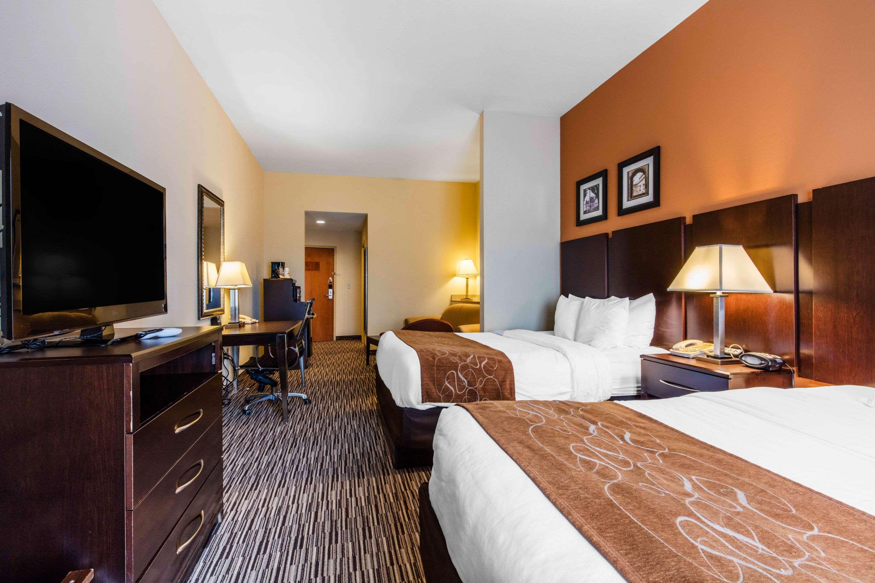 SUITE, 2 QUEEN BEDS