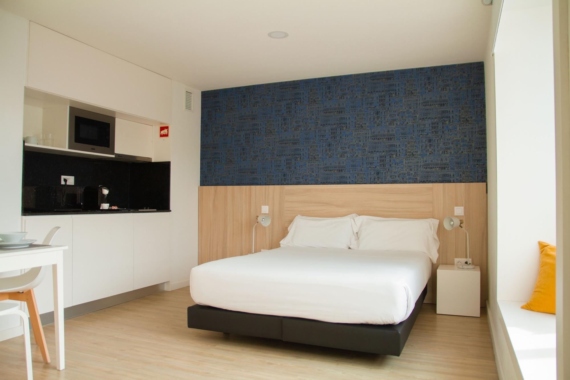 Room Select Porto Suites 8/34