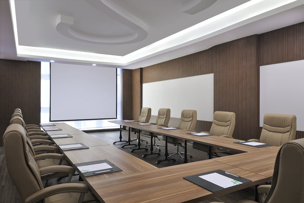 Holiday Inn Jeddah Corniche 46/52