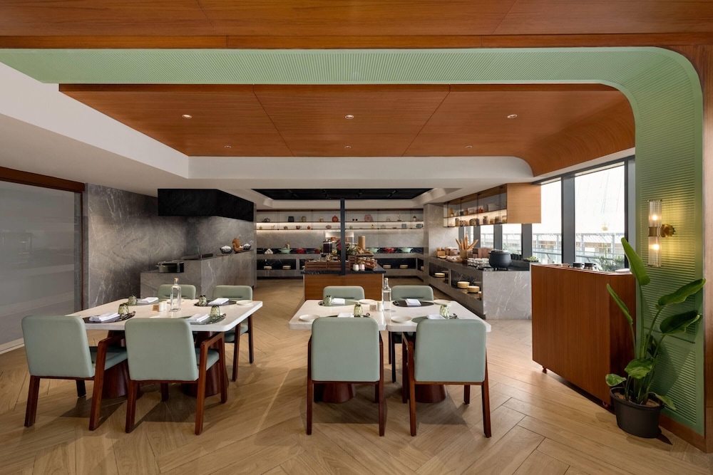 Ramada Encore by Wyndham Gurugram Dwarka Expressway 49/60