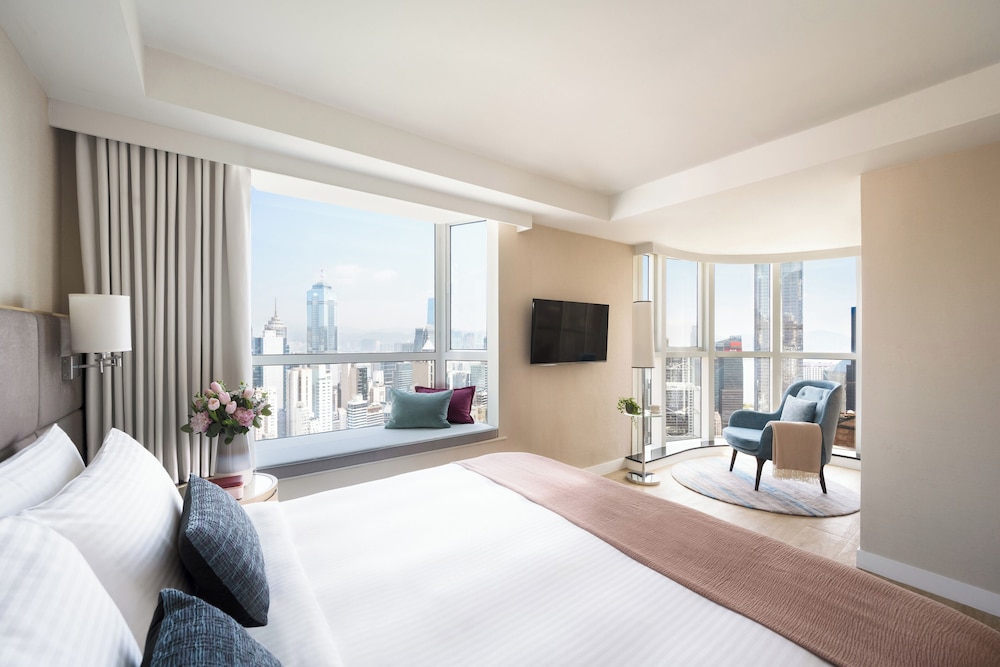 SKYLINE, DELUXE, SUITE