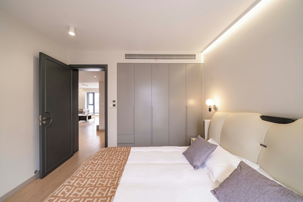 Elite, Apartment, 1 Double and 2 Queen Beds
