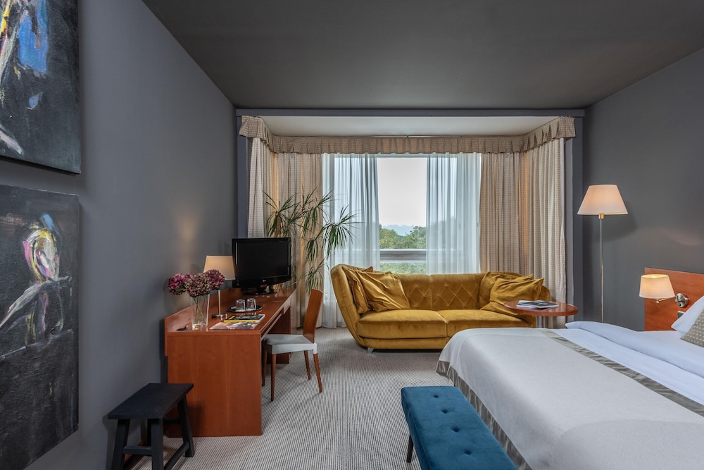 Art Hotel Praha 27/70