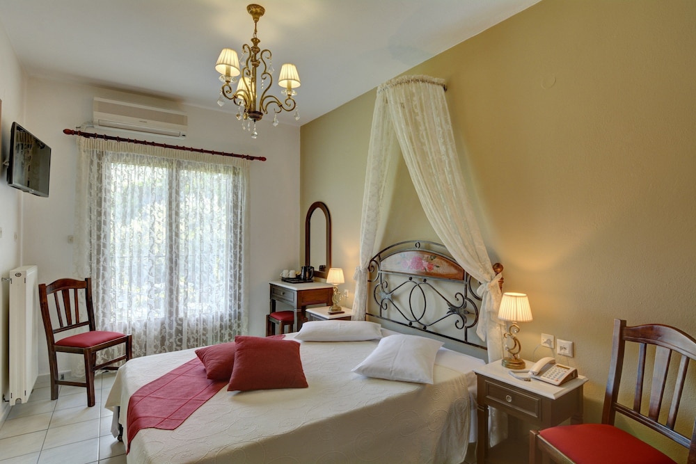 Hotel Agnadi-Horefto 37/63