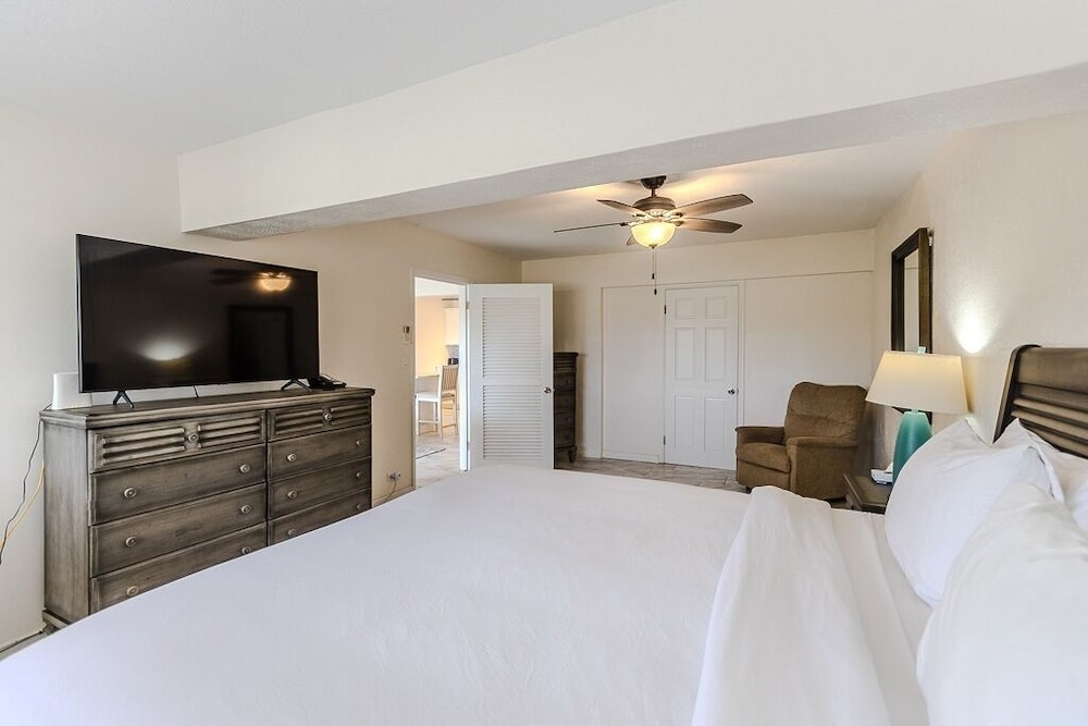 1 Bedroom, Condo, King Bed, Sofa, Point Pleasant Resort 3/10