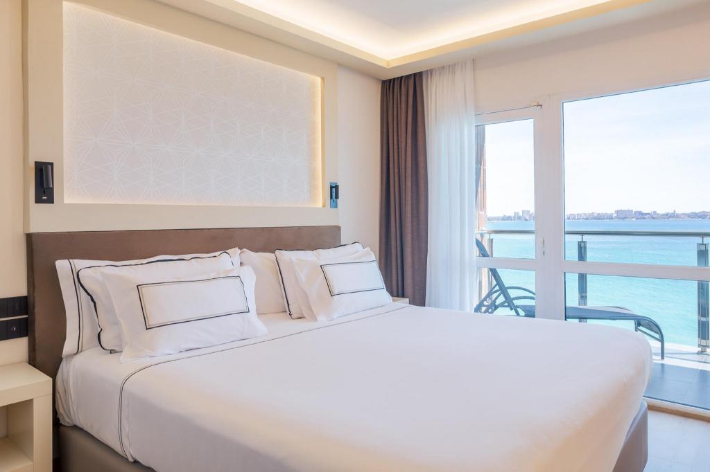 The Level, Premium, Junior Suite, King Bed