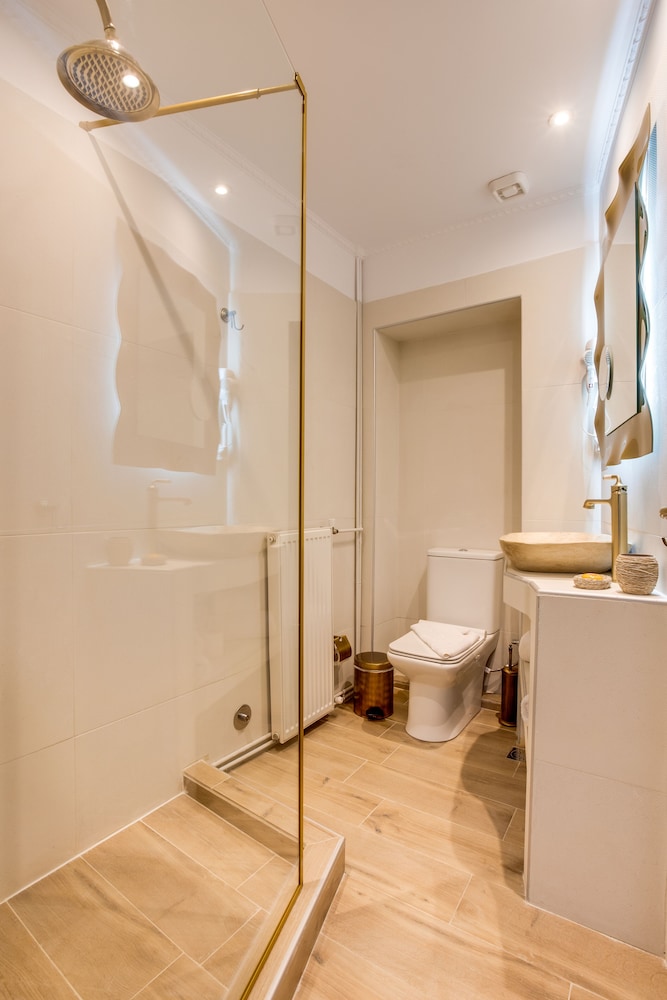 Pandrosos Divine Suites 47/47