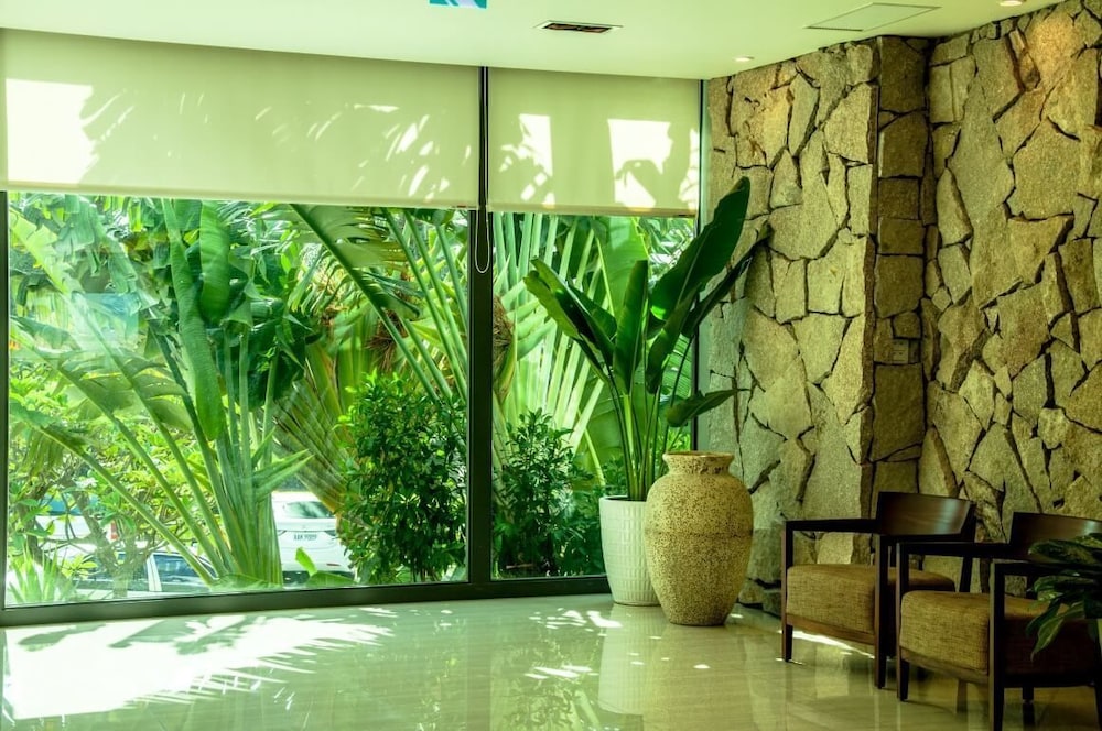 Sizihwan Sunset Beach Resort 25/50