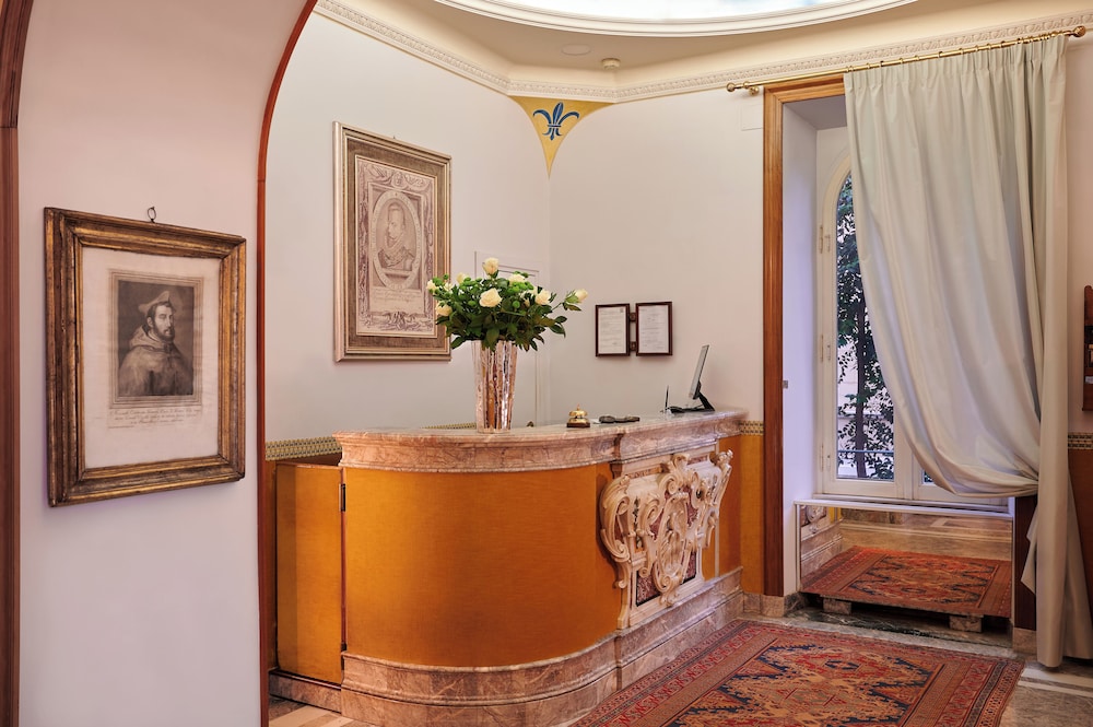 Hotel Farnese 4/69