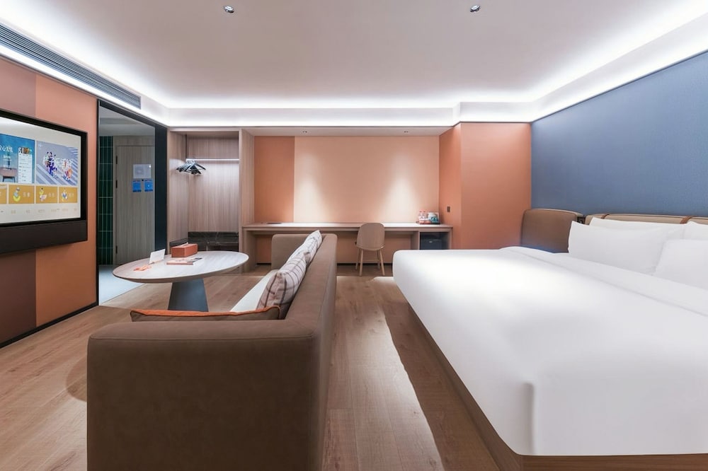 Executive, King Bed, Hill View