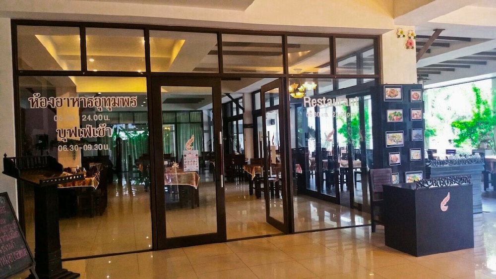 Nana Buri Hotel 30/38