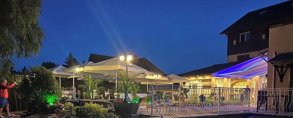 LOGIS HOTEL DES ROCHES 4/60