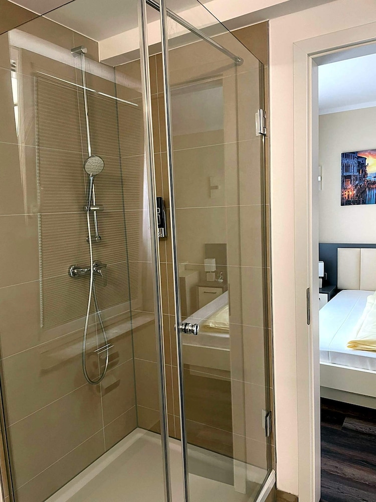 Hotel Jeta 50/50