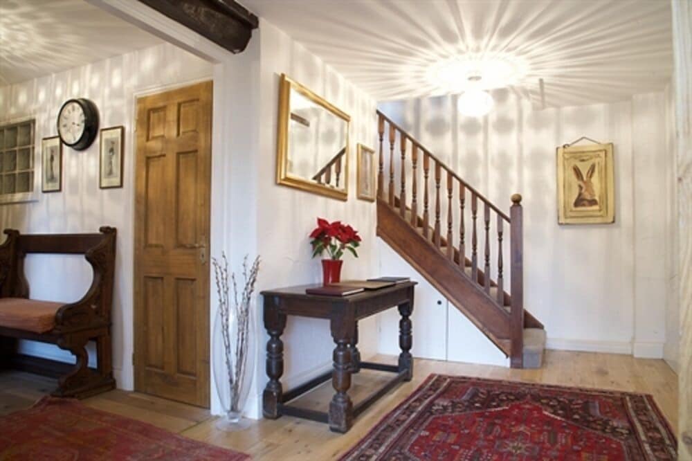 Stoneleigh Barn Bed And Breakfast 1/25