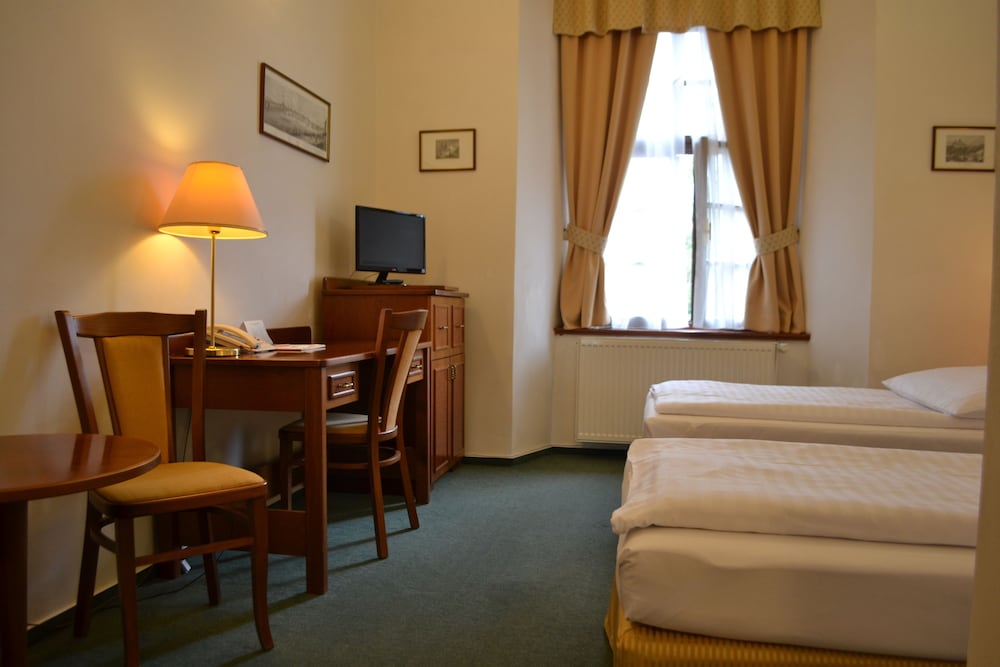 Hotel Adalbert 40/69