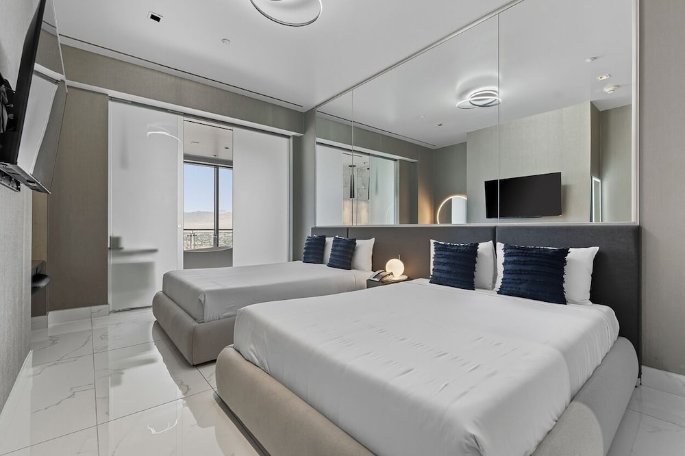 StripViewSuites at Palms Place 30/79