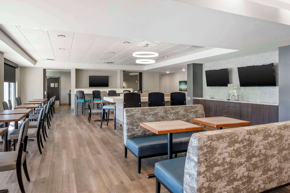 Comfort Inn & Suites Clarksville - Louisville North 55/69