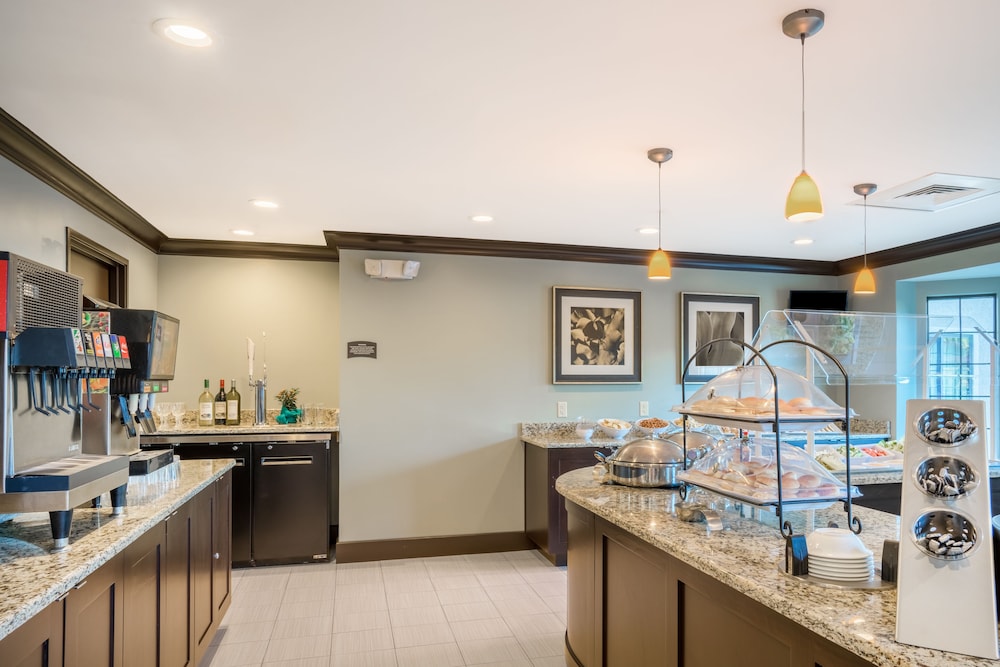 Staybridge Suites Wilmington Newark 32/44