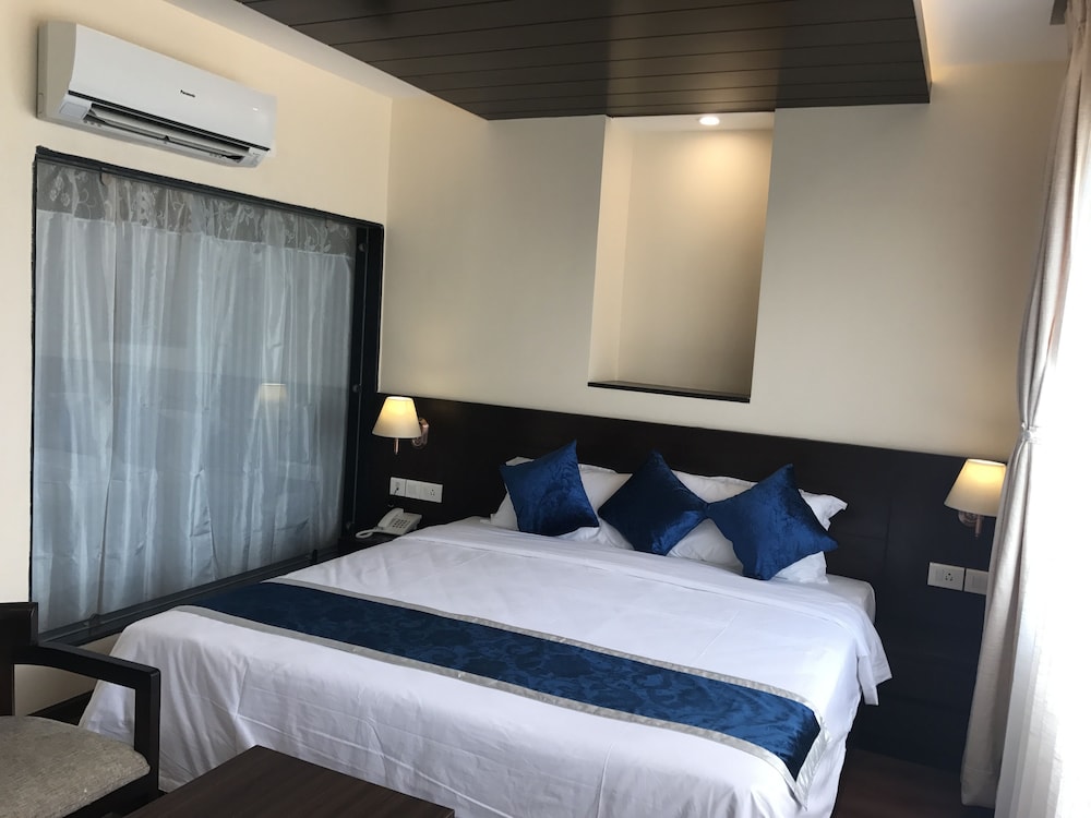 Kaveri Inn 10/31