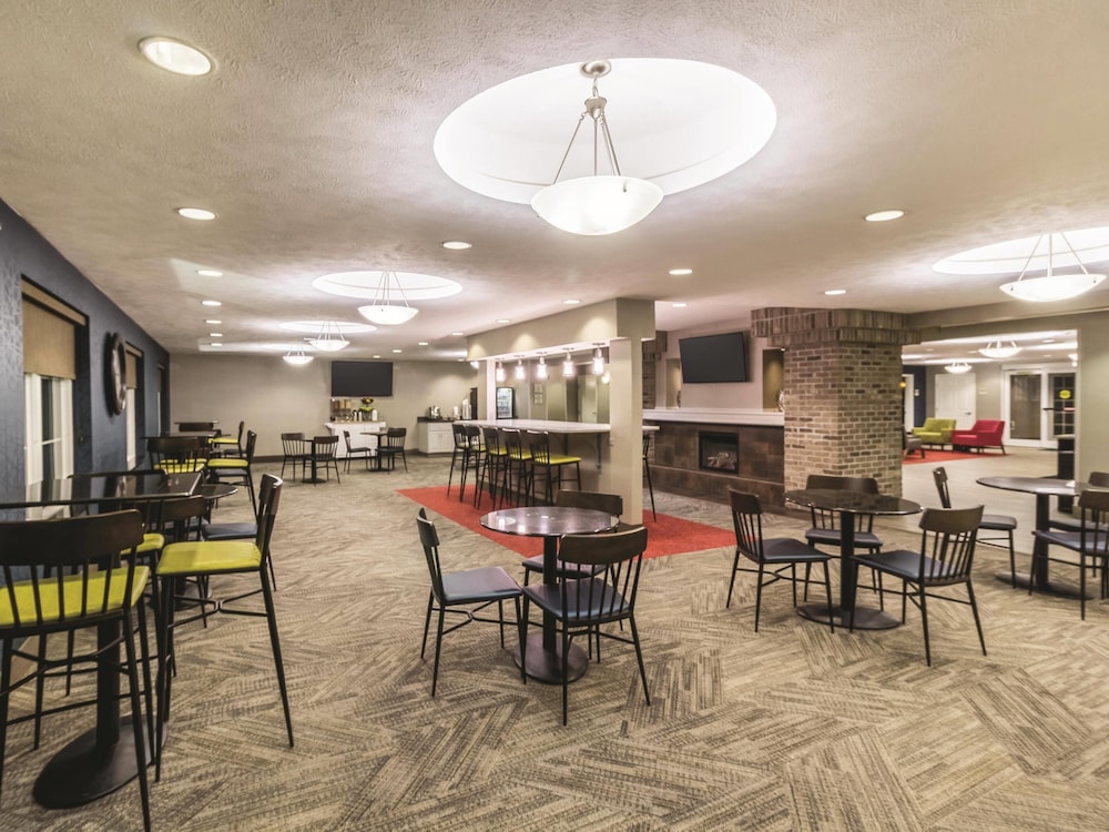 La Quinta Inn & Suites by Wyndham Fargo-Medical Center 46/60