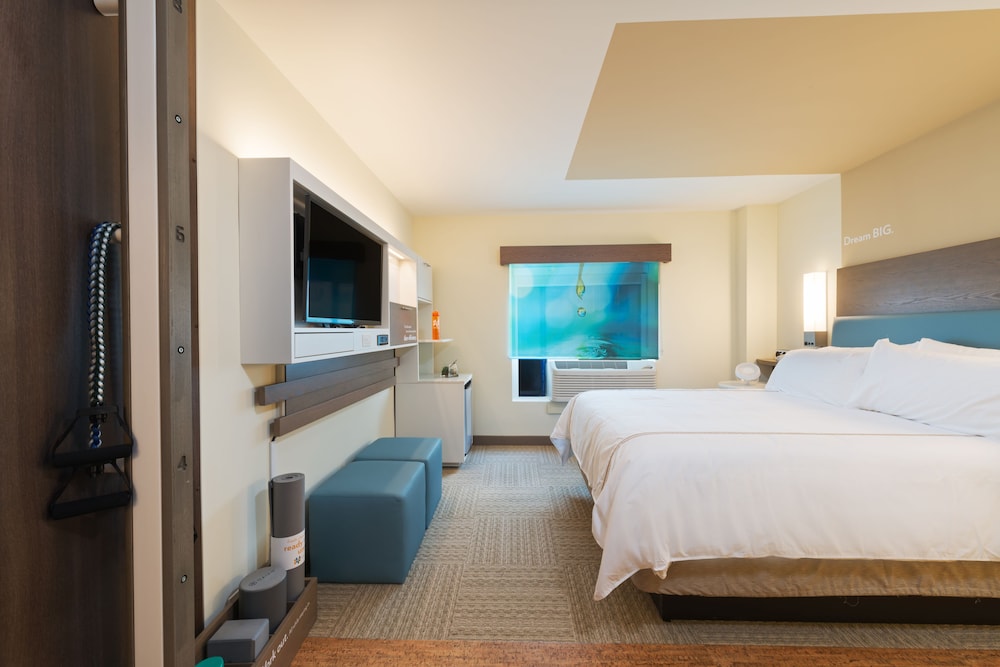 Renovated, Standard, Queen Bed، EVEN Hotel Rockville Washington DC Area 2/8