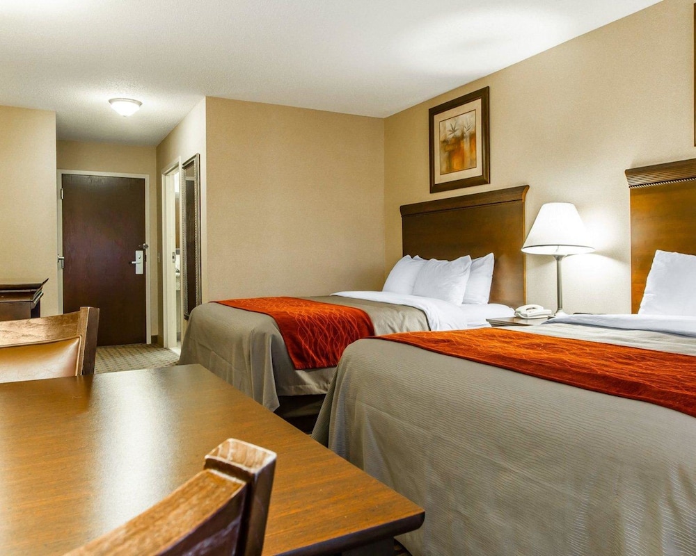 Comfort Inn and Suites Scarborough - Portland 12/55