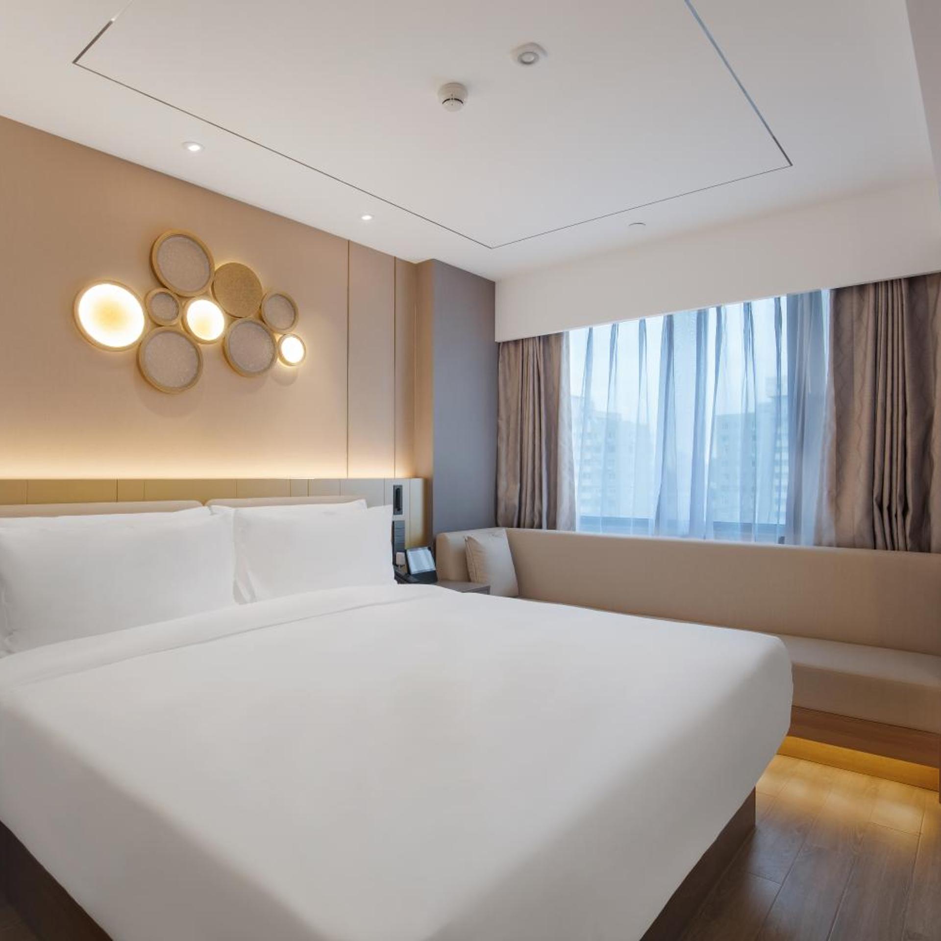 Orange Hotel (Beijing Yansha Liangma River) 8/50