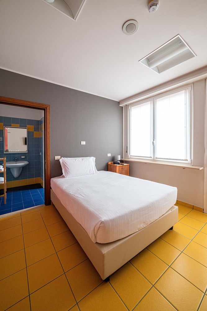 Compact, Single Bed