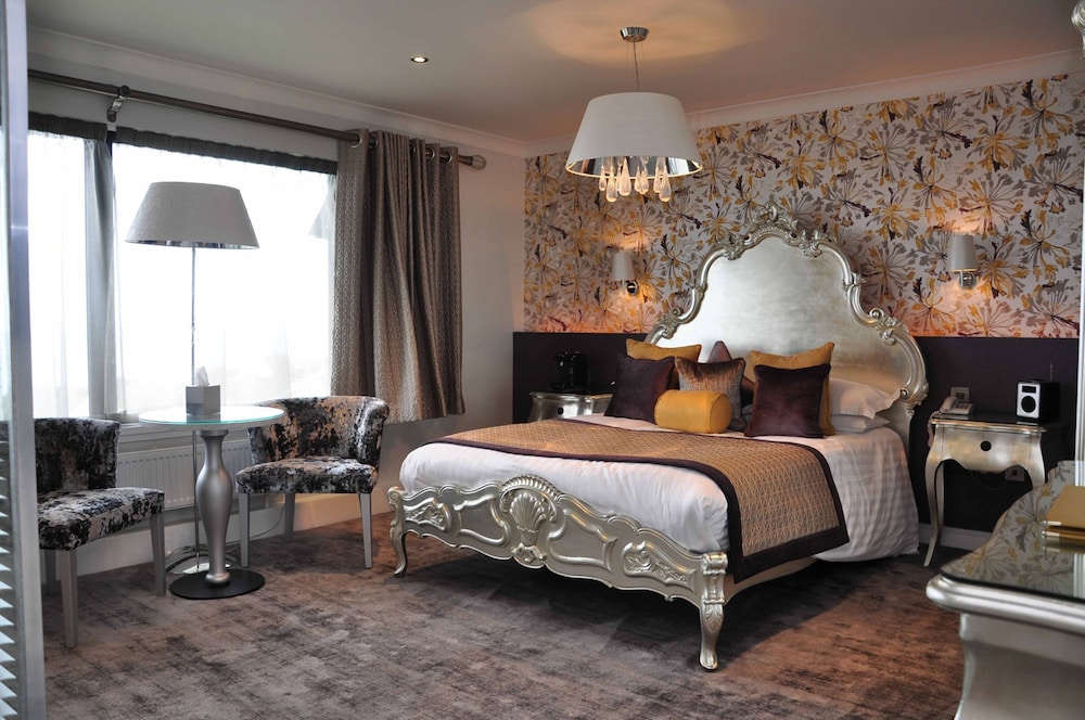 LUXURY, DOUBLE BED