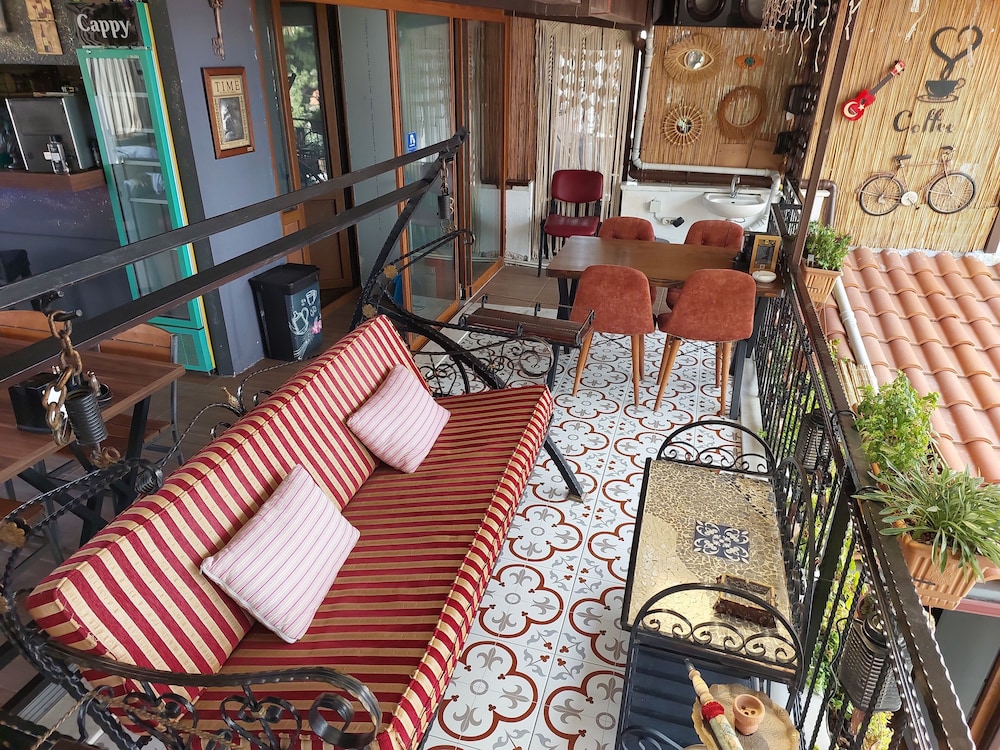 Ena Serenity Boutique Hotel 49/73