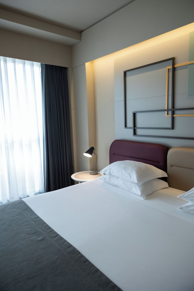 Axis Ofir Beach Resort 14/49