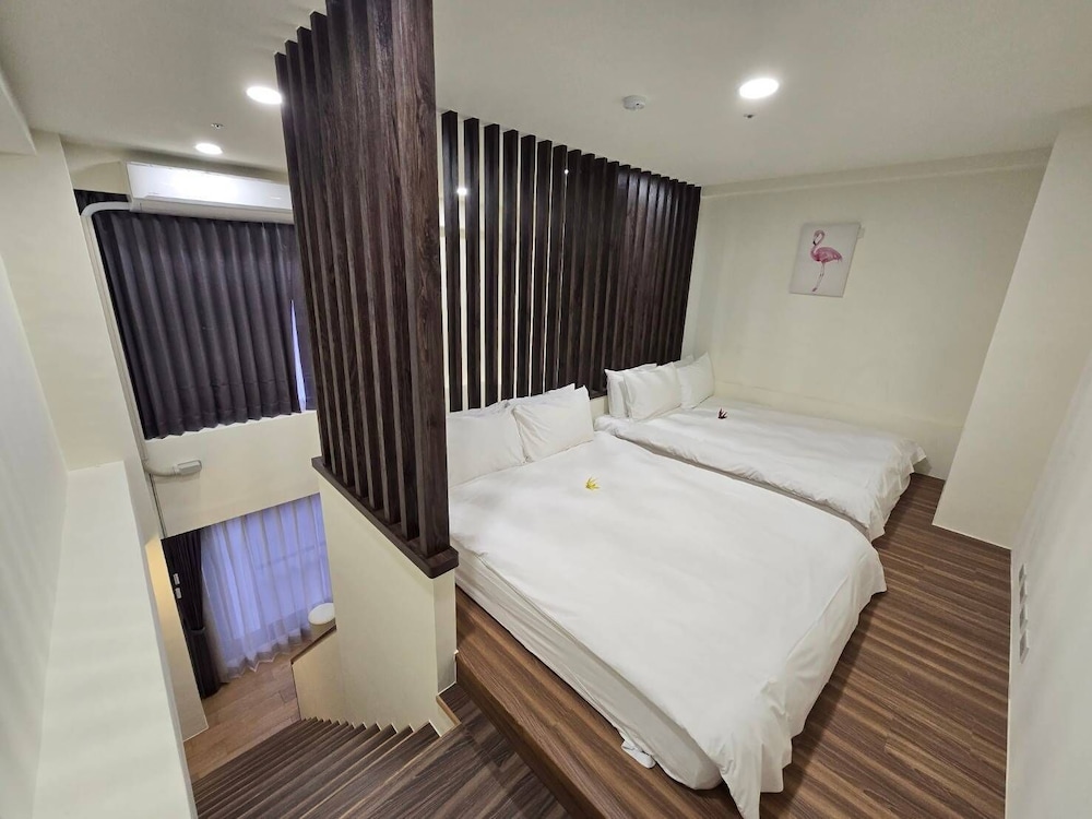 Mezzanine, Quadruple, 2 Double Beds