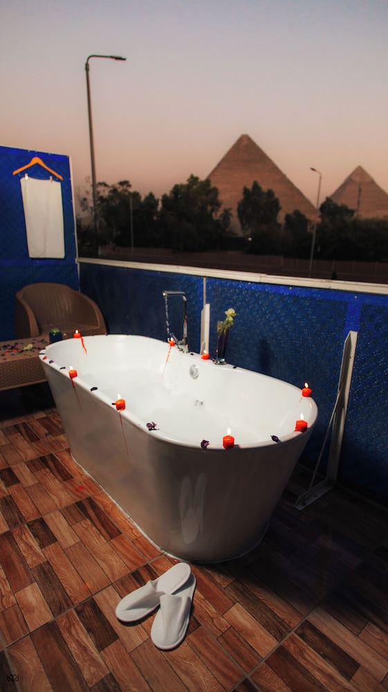 Turquoise Pyramids & Grand Egyptian museum view Hotel 30/50