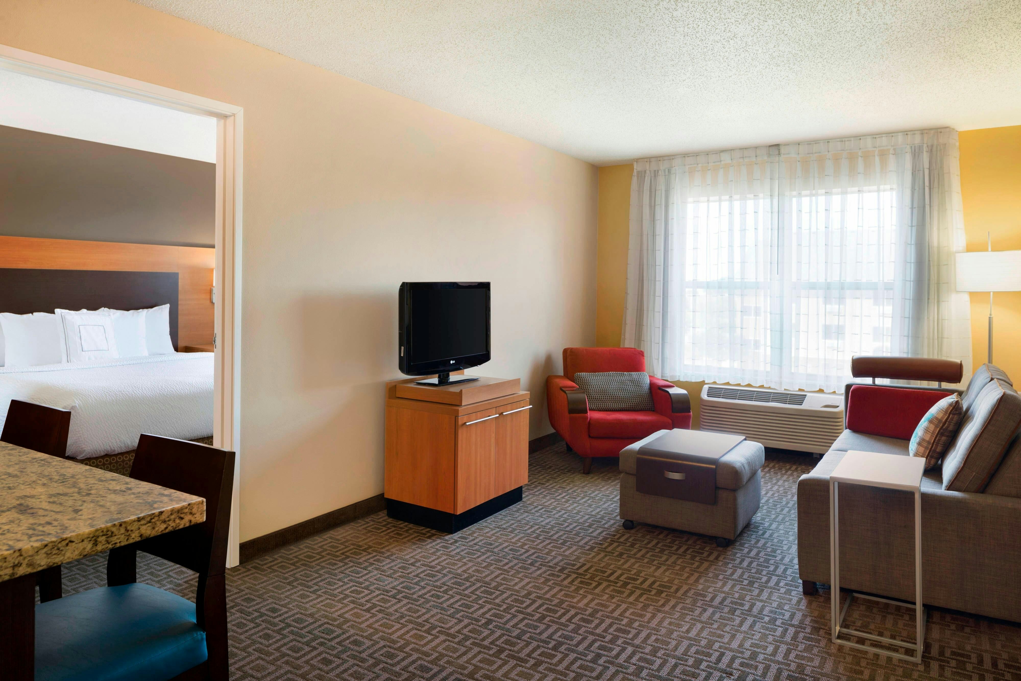TownePlace Suites Chicago Naperville 13/22