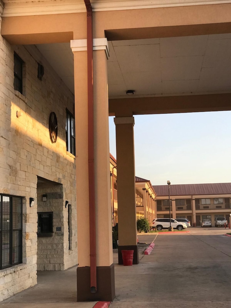 Texas Inn and Suites at La Joya 6/46
